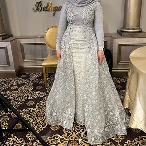 Mac duggal evening gown prom dress silver gray size 8